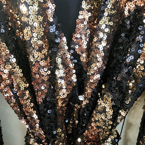 Buddy Love Size M Dress Black / Gold Sequins Loose Fit Wrap Dress Mid Thigh - Picture 4 of 9
